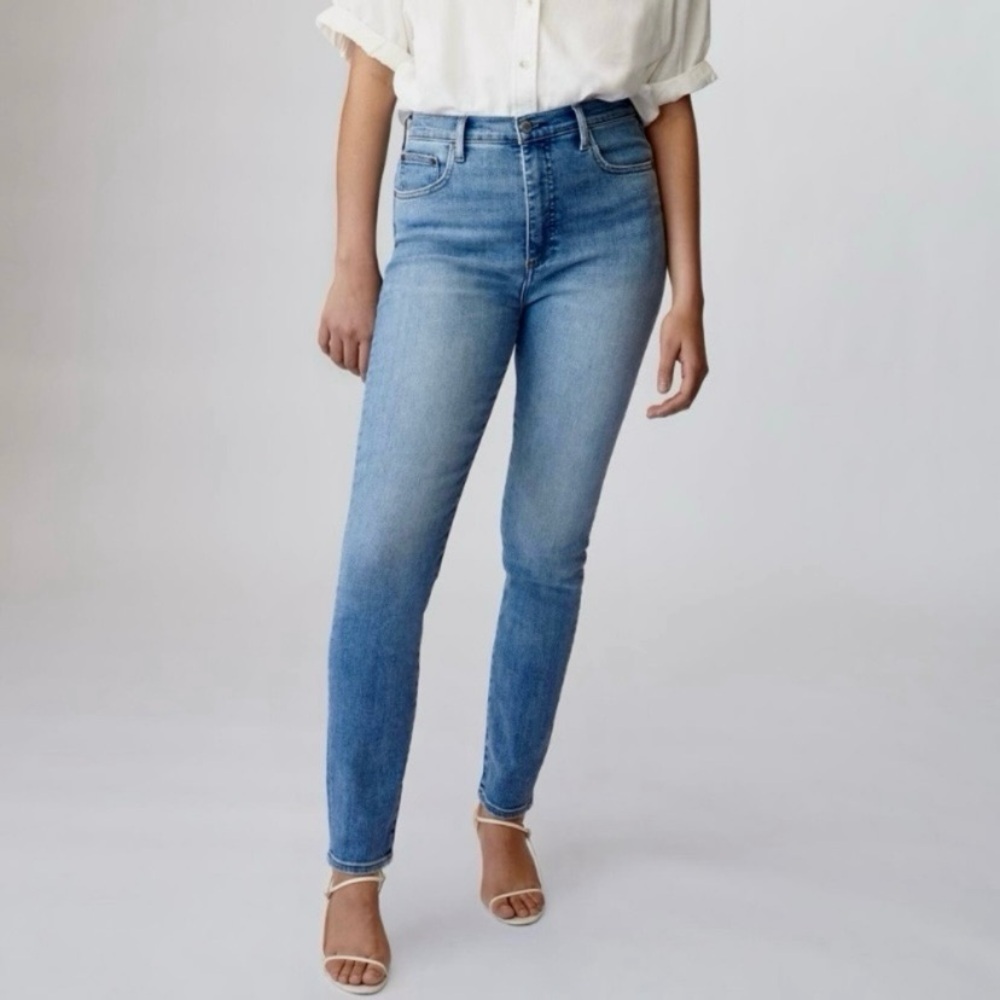 Denim Forum Lola high rise skinny jeans 30L (Aritzia). 💙